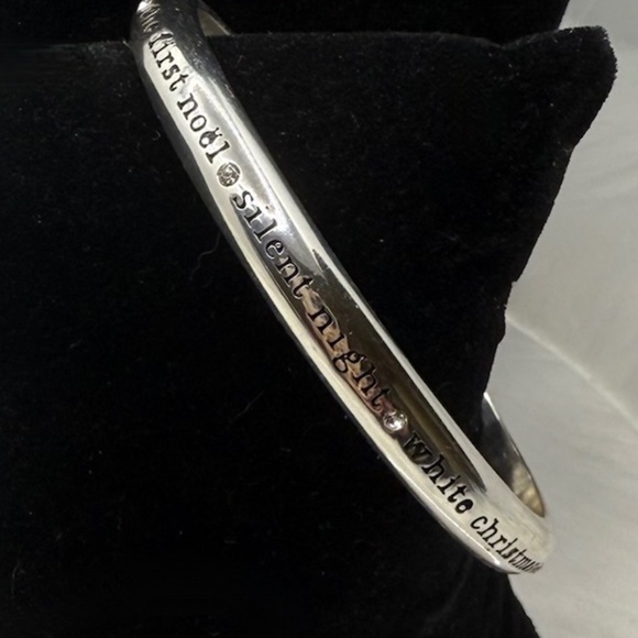 Brighton Christmas Song Title Bangle Bracelet  NWOT - Picture 3 of 3
